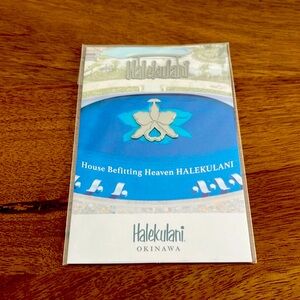 Halekulani Pin. NIB as shown